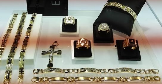 muestrario joyas variadas oro